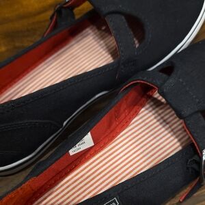 L.L. Bean Women's Black and Red Flats. Medium Size